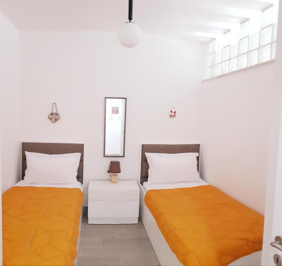 Bindi Apartment Himare Ngoại thất bức ảnh