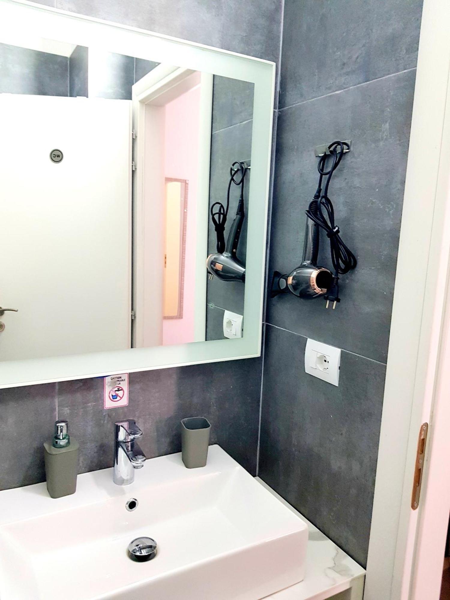 Bindi Apartment Himare Ngoại thất bức ảnh